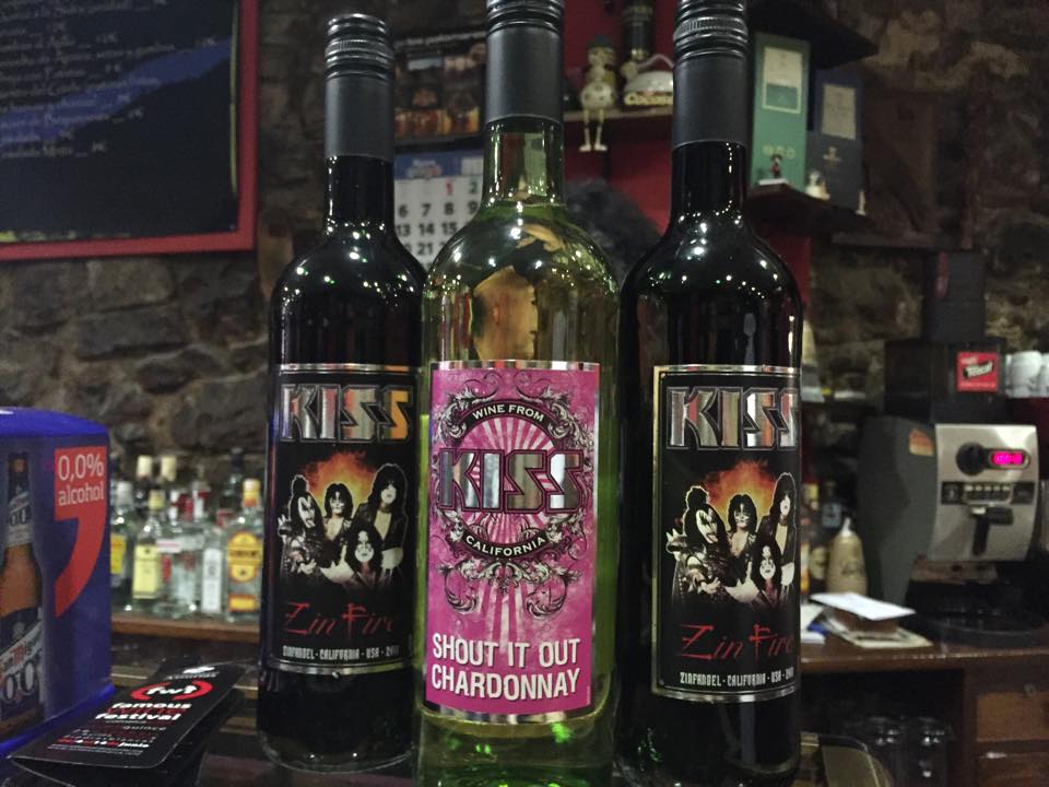 Botellas de vino Kiss - Famous Wine Festival